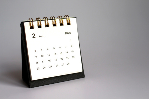 Dag doorgewerkt na einde tijdelijk contract: stilzwijgende verlenging?